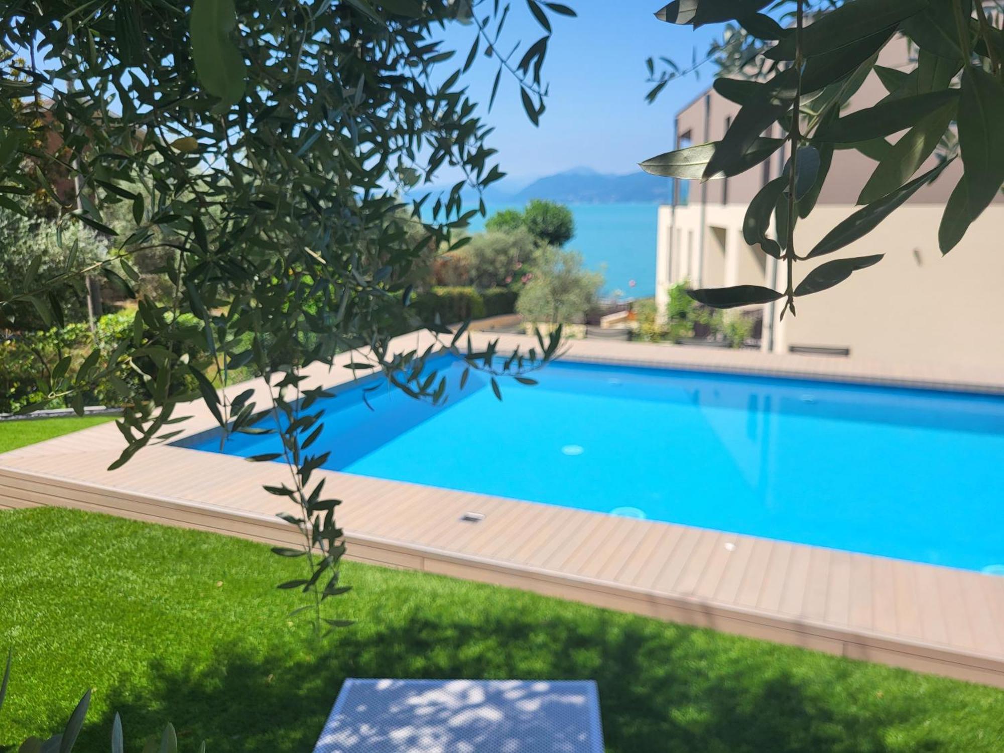 Attilio High Living Suites - Adults Only Torri Del Benaco Zewnętrze zdjęcie
